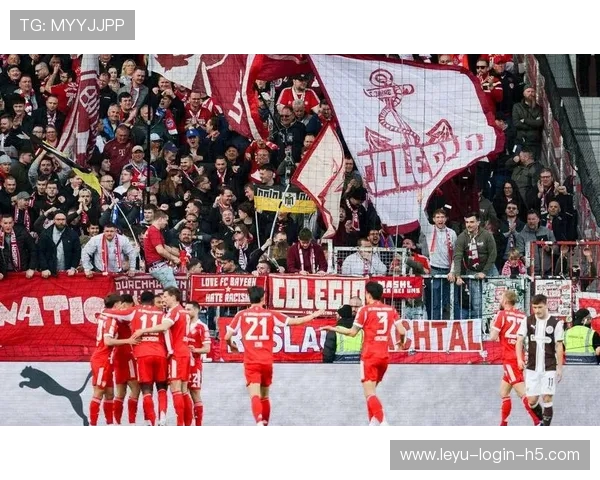 拜仁高位压迫防线问题显现，近期被动局面对赛季走势形成制约