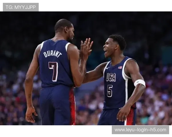 爱德华兹突破效率提升显著 拉开与队友关键时刻差距